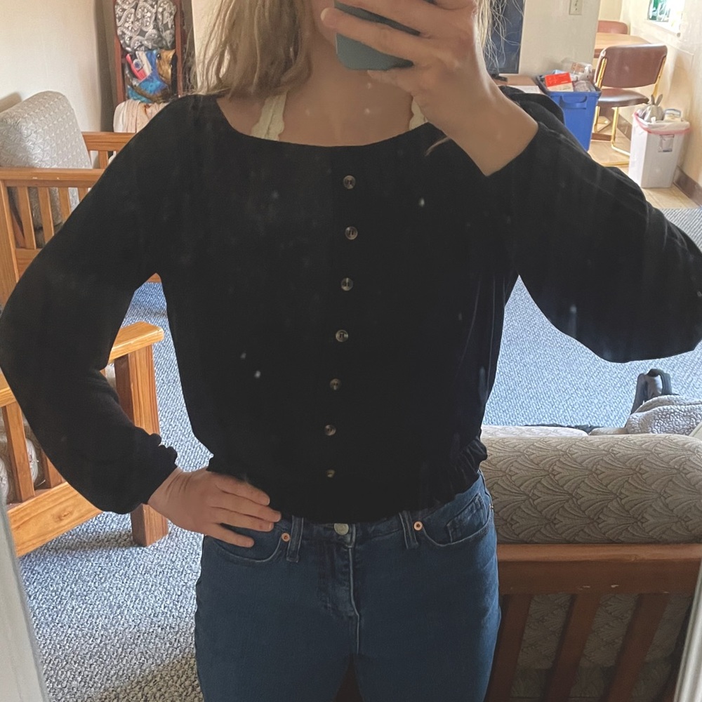 Off the shoulder H&M blouse